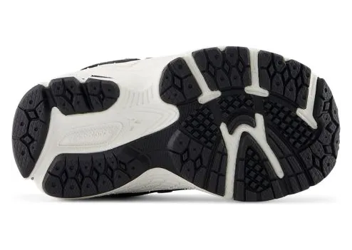 new-balance-sneaker IC2002BK