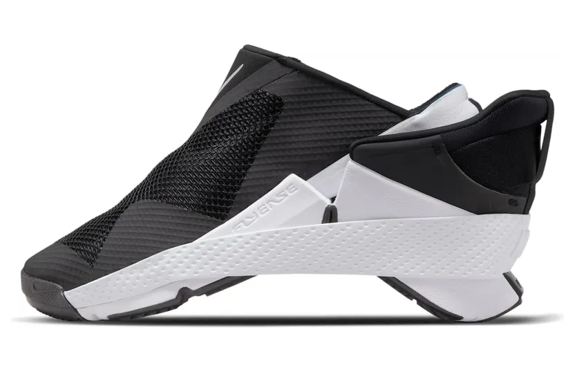 Nike Go FlyEase Eenvoudig aan en uit te trekkenen Zwart (DR5540-002)