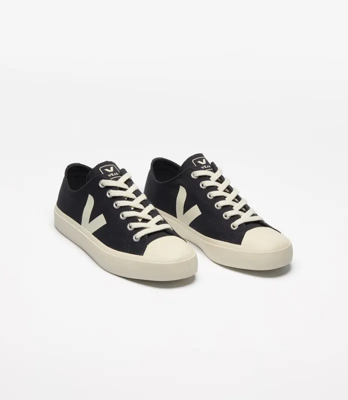 Veja Black (PL0101397)