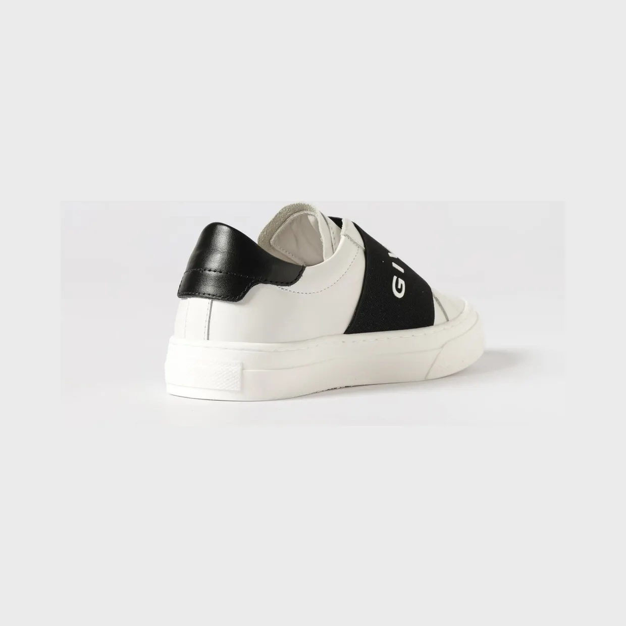 Givenchy Sneakers White (H31069N50) (2)