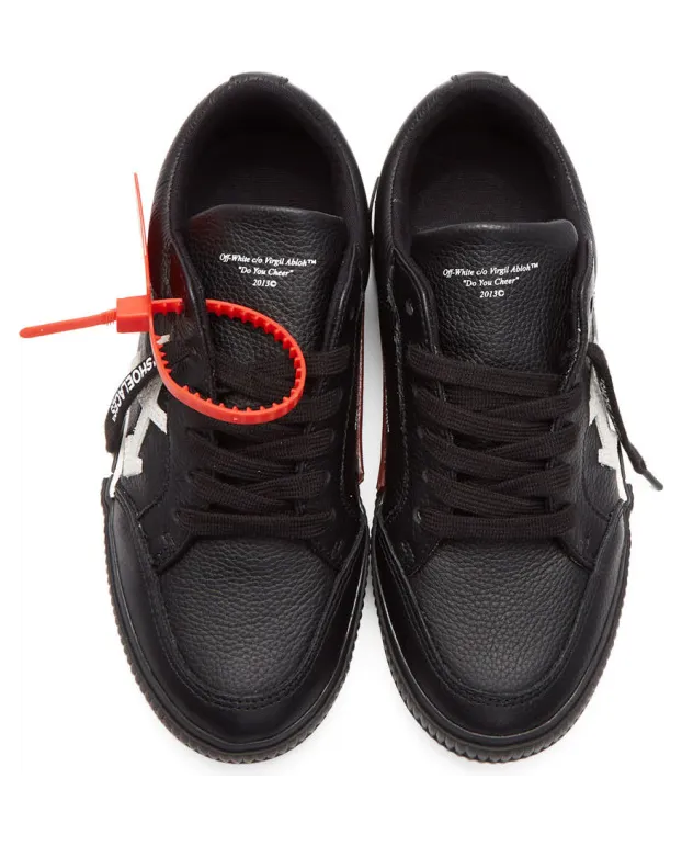 Off-White Black Arrows Low Vulcanized Sneakers (OWIA178E19D681051001) (4)