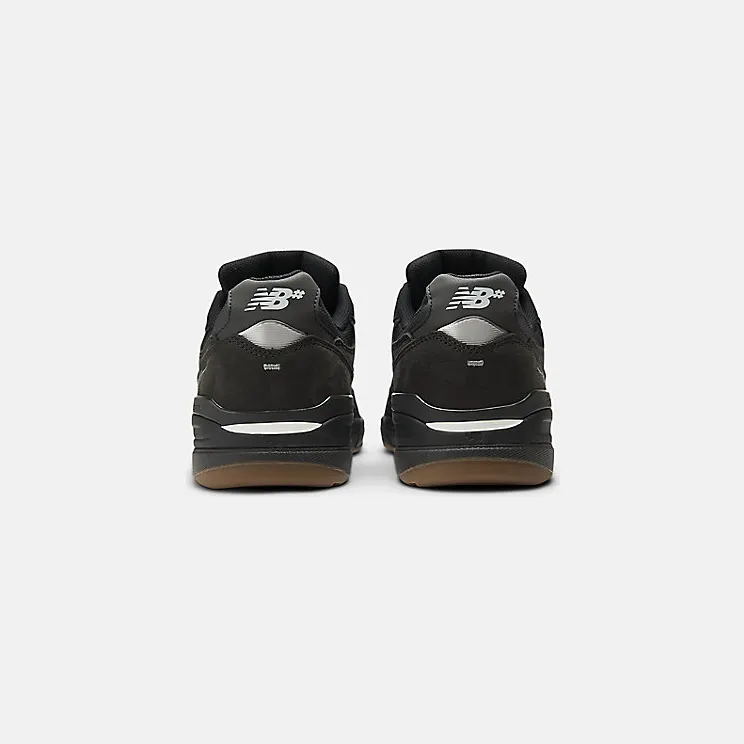 new-balance-numeric NM933NAP