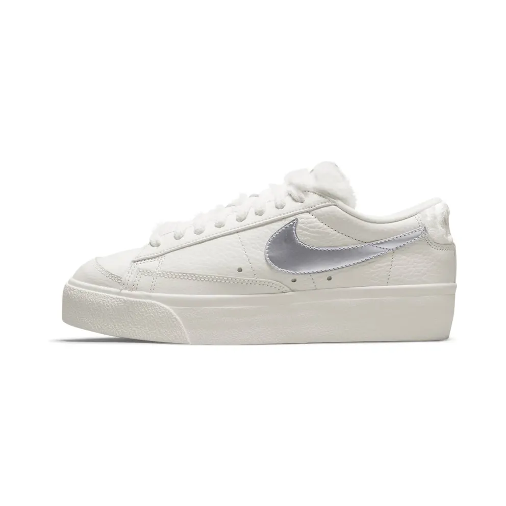 Nike Blazer Low Platform Grau (DO8993-100)