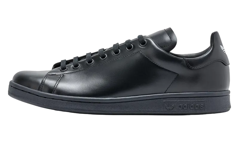 Adidas Dover Street Market x Stan Smith “Triple Black” (FX1155)