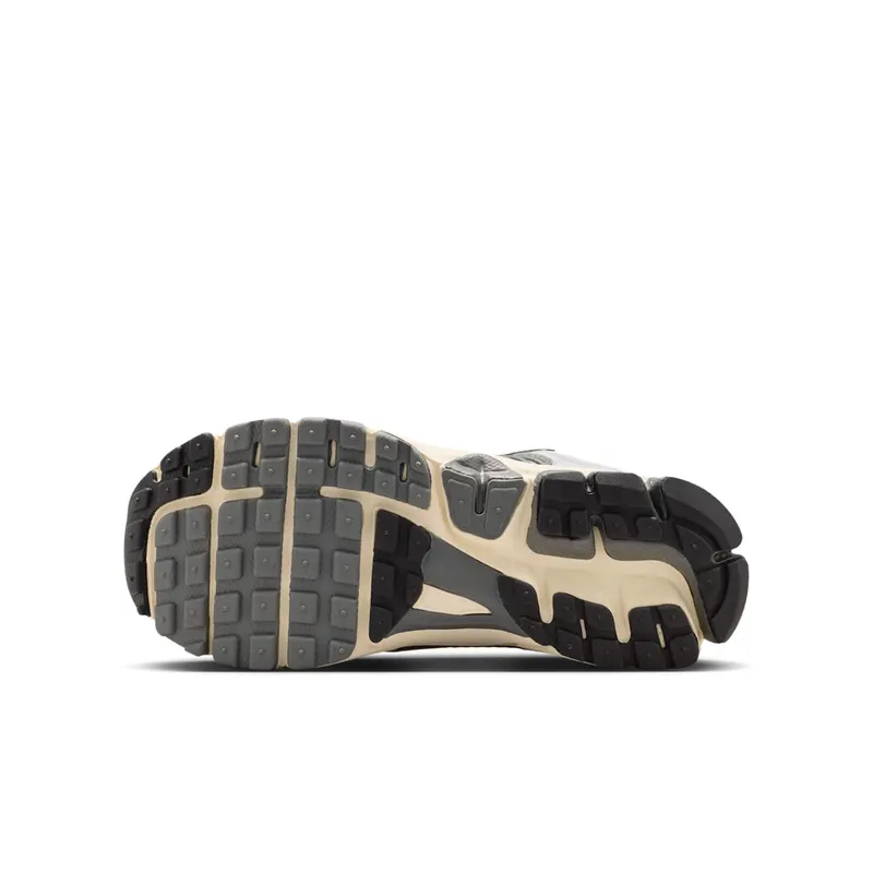 Nike Vomero 5 GS “Iron Grey Coconut Milk Chrome” (IM9467-002)