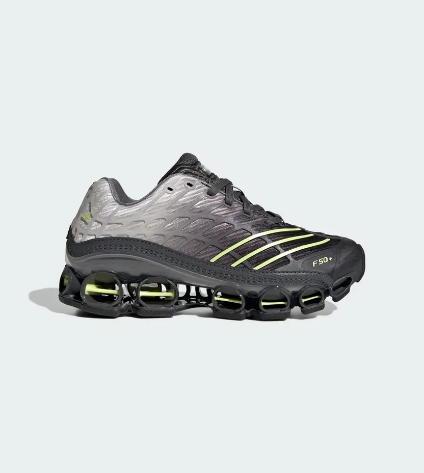 Adidas MEGARIDE F50 SCHOENEN Core Black / Frozen Lemon / Grey Six (KK2480)