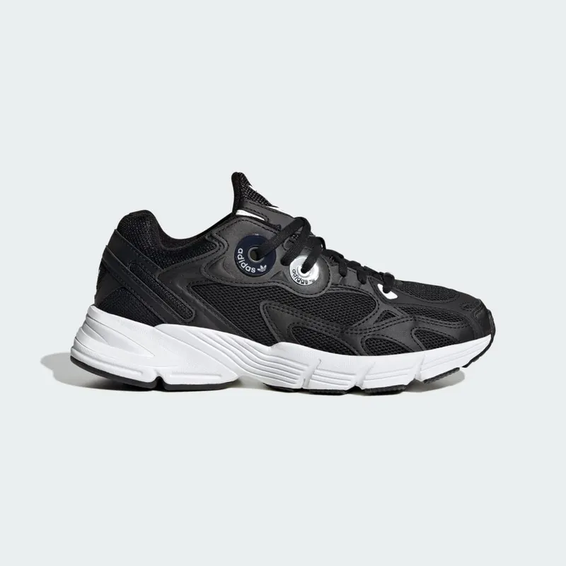 adidas Astir Core Black / Core Black / Cloud White (IE9886)