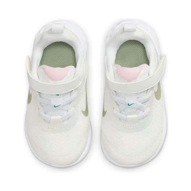 nike-revolution DR9979-115