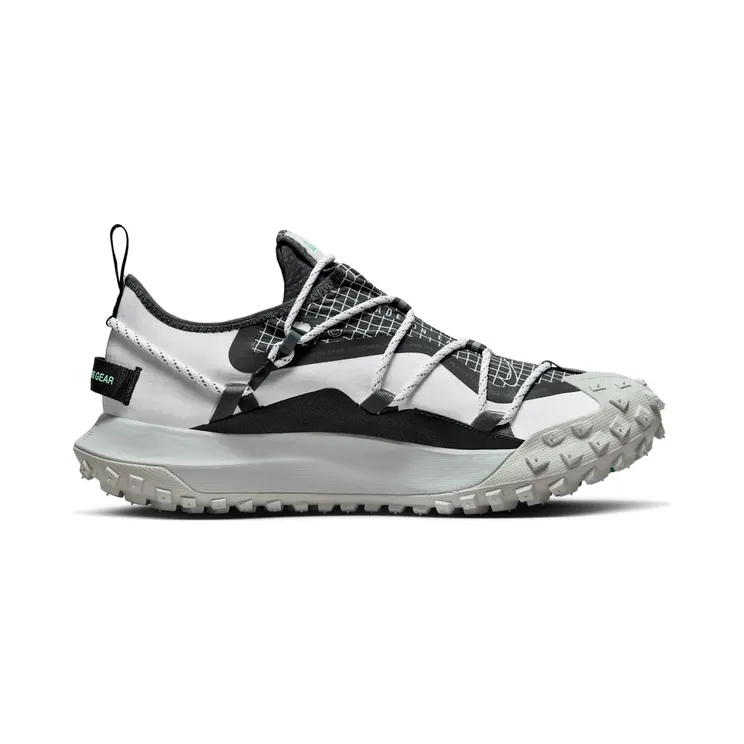 nike-acg DO9334-100