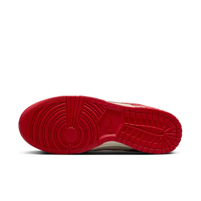 Nike Dunk Low “Red Roses” (HF1986-100)