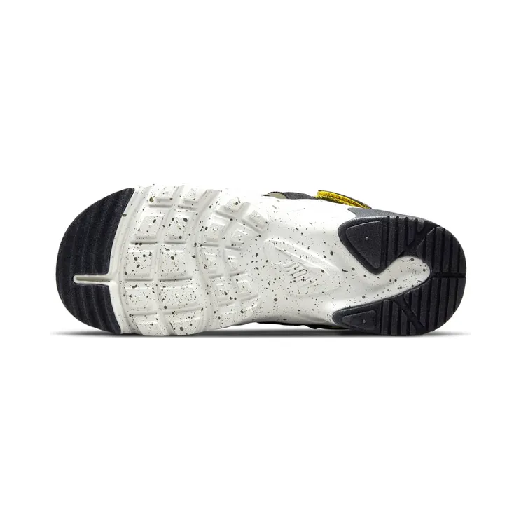 nike-canyon CW9704-301