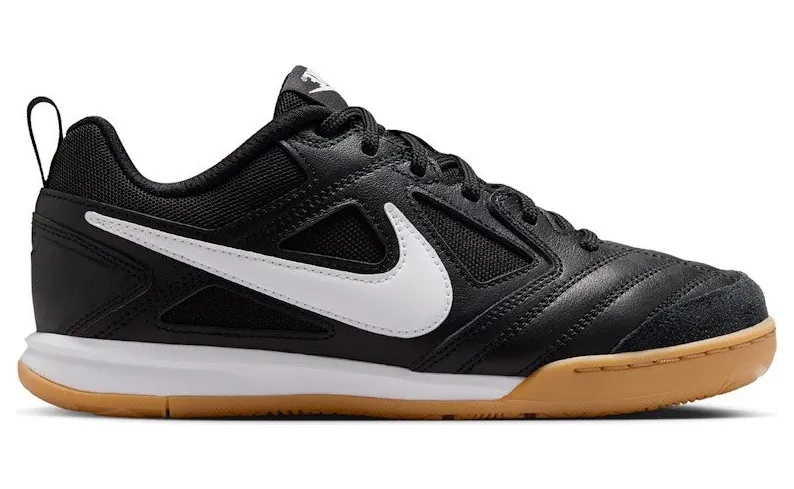 Nike Gato “Black Gum” (HV9596-001) — het straatvoetbal-monster is terug (2)
