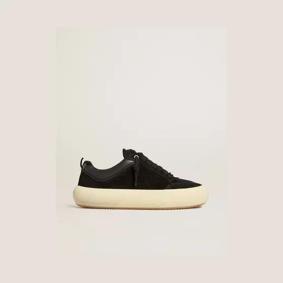 Golden Goose Space-Star Cube In Black Suede With Perforated Star (GMF00807.F007093.90100)
