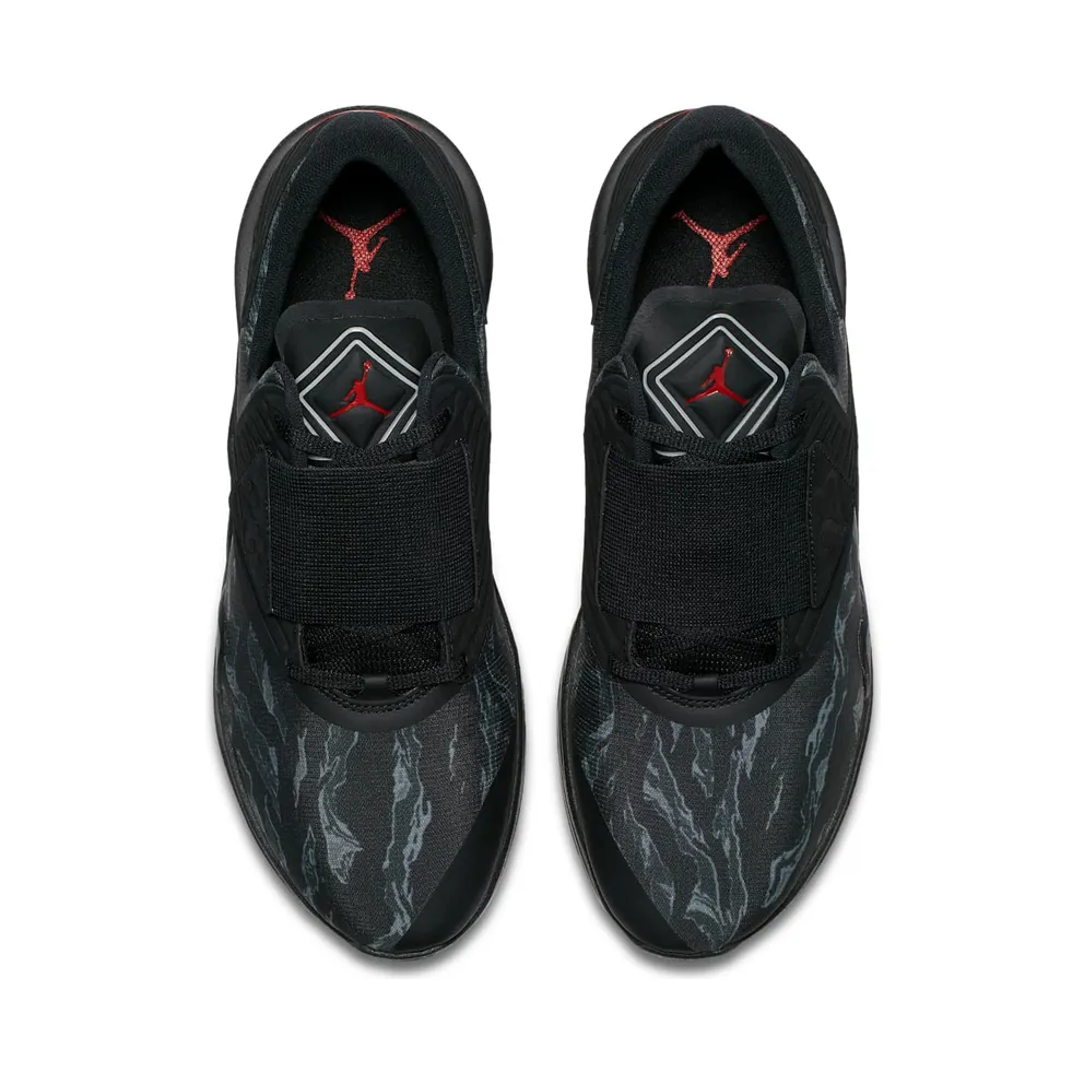 Jordan Relentless “Black Gym Red” (AJ7990-006)