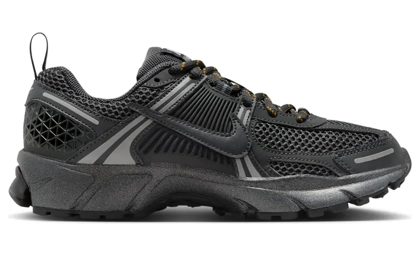 nike-vomero IB3812-001
