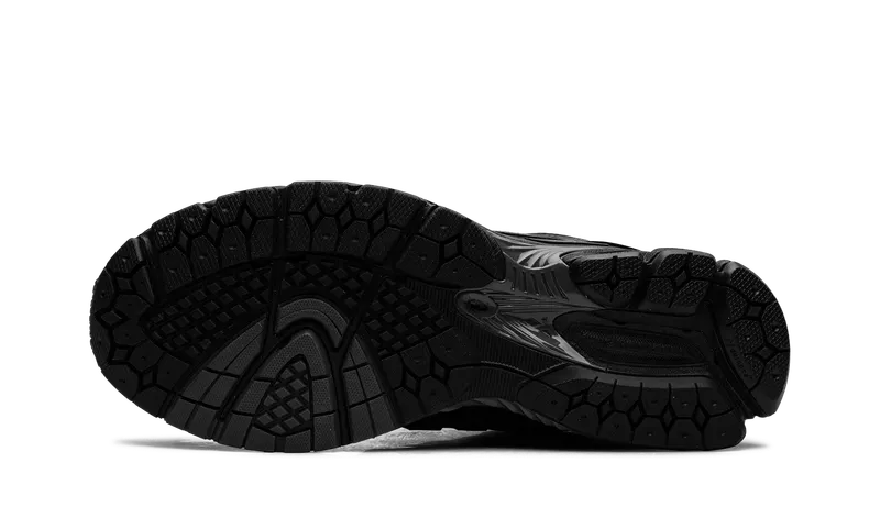 New Balance 1906R “Triple Black” (U1906RJB)