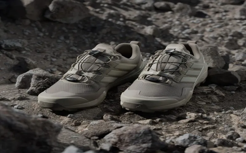 adidas Terrex Skychaser Gore-Tex Putty Beige Alumina Wonder Beige (JS4610)