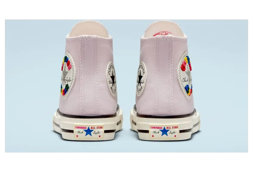 converse-chuck-taylor-all-star A01047C