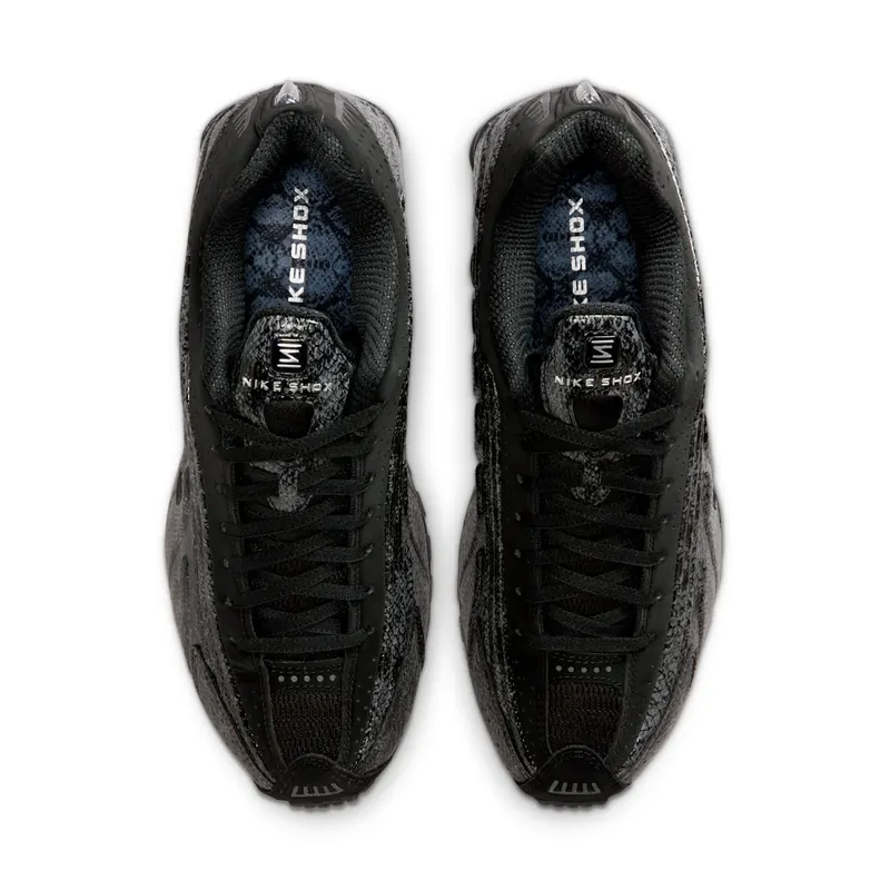 Nike Shox R4 “Black Snakeskin” (IM6050-001)