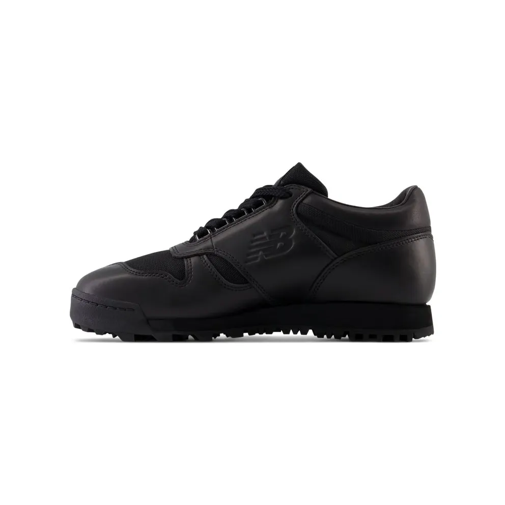 New Balance Rainier Low “Triple Black” (UALGSBBB)