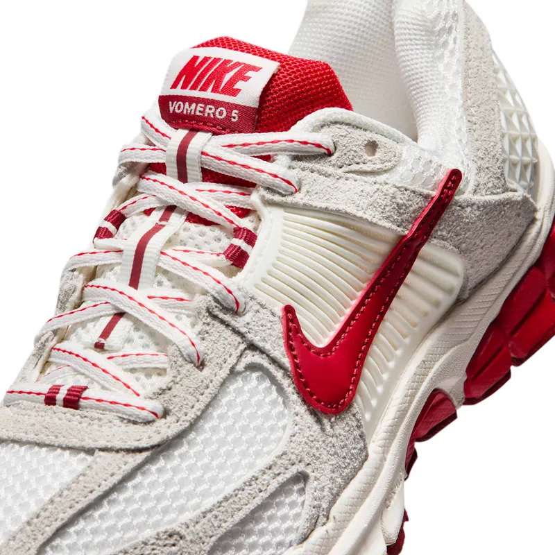 nike-vomero IB5727-100