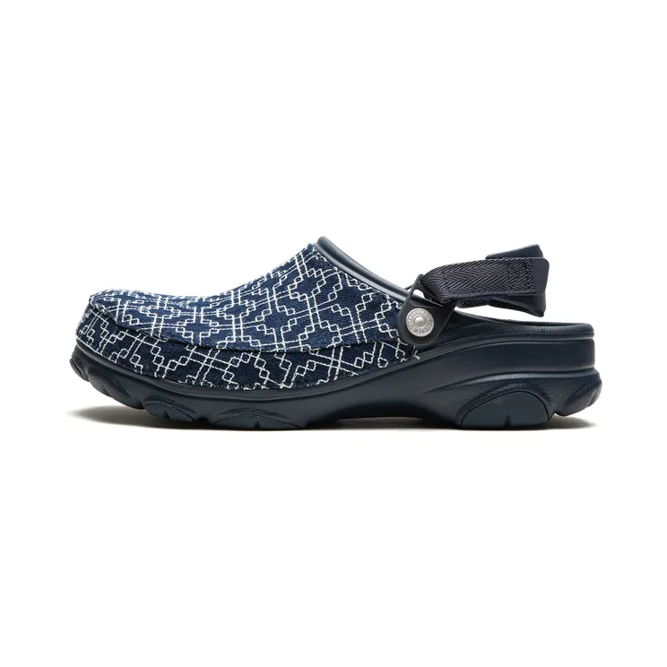 Crocs Classic All Terrain Clog “Levi’s – Shasiko Navy” (208917-410)