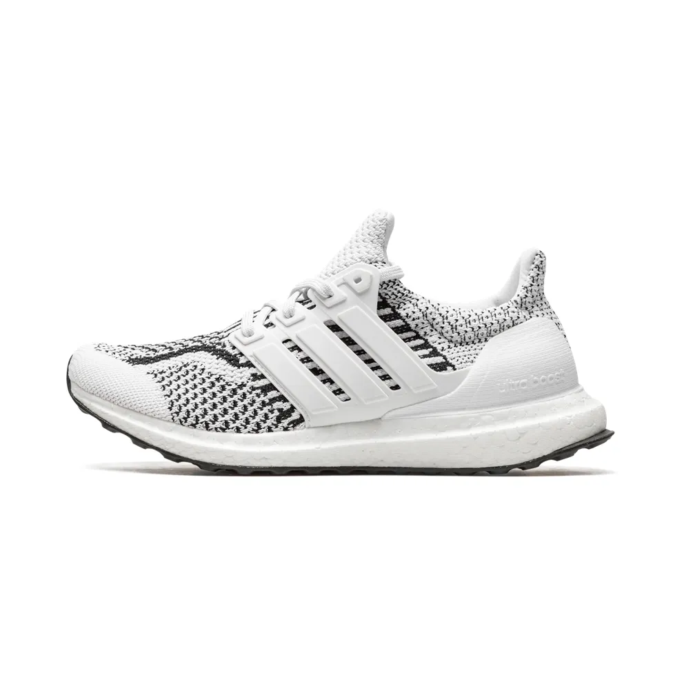adidas Ultraboost 5.0 DNA Primeblue Boost Laufschuh Cloud White / Cloud White / Core Black (GX2562)