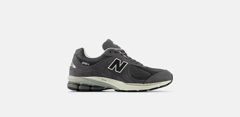 New Balance 2002R “Monochrome Pack Grey” (M2002RFL)