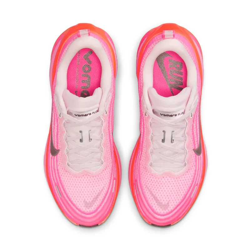 Nike Vomero Plus “Hyper Pink / Burgundy Crush” (HV8154-604)