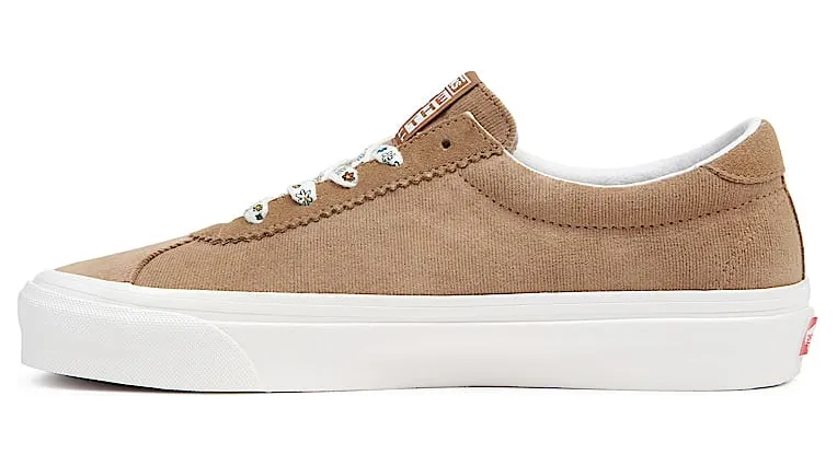 vans-anaheim-factory VN0A7Q5ABRO