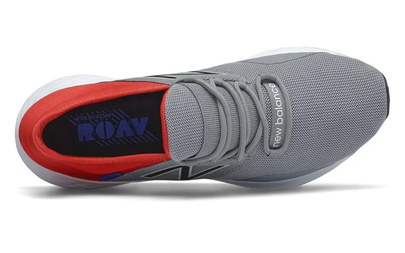 New Balance Fresh Foam Roav Grey/Red (MROAVCW)