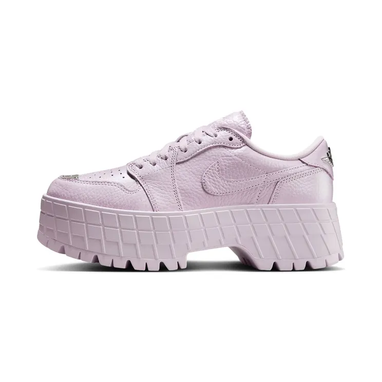 Jordan 1 Brooklyn Low Doll Metallic Silver (HF3184-500)