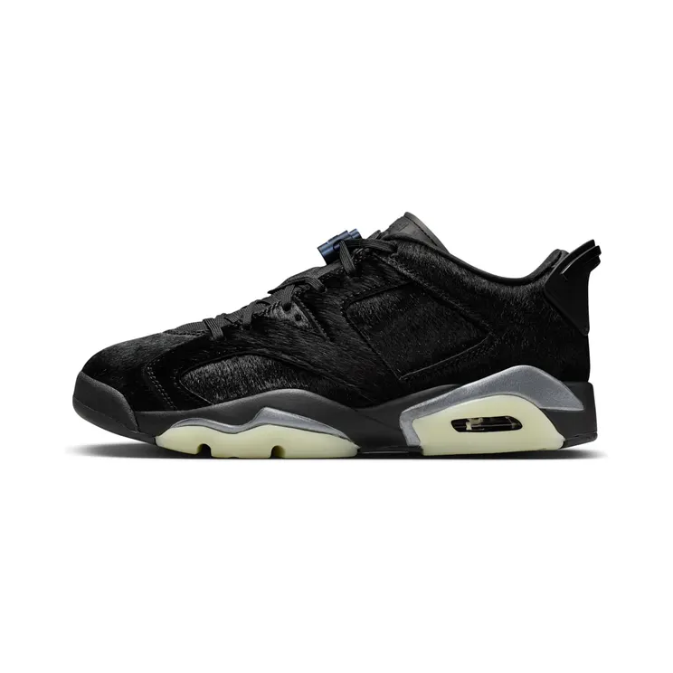 Air Jordan 6 Blackout “Black” (IO9786-001)
