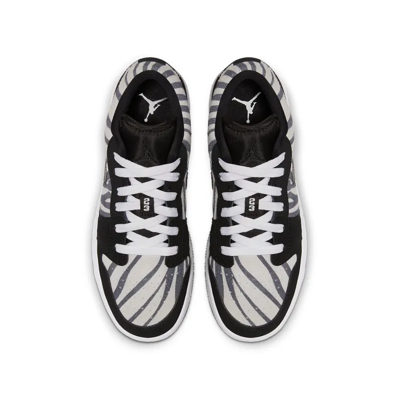 Jordan 1 Low Zebra (GS) Black/White-Sail (553560-057)