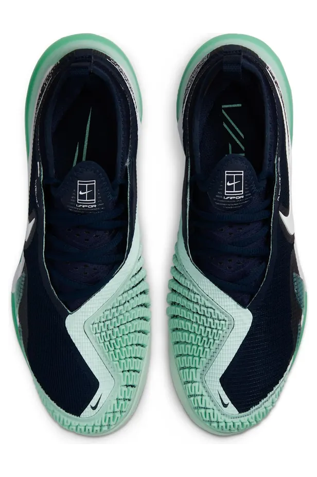 nikecourt CV0746-410