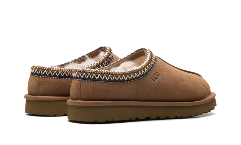 Ugg Tasman II Slide “Chestnut” (1174470-CHE)