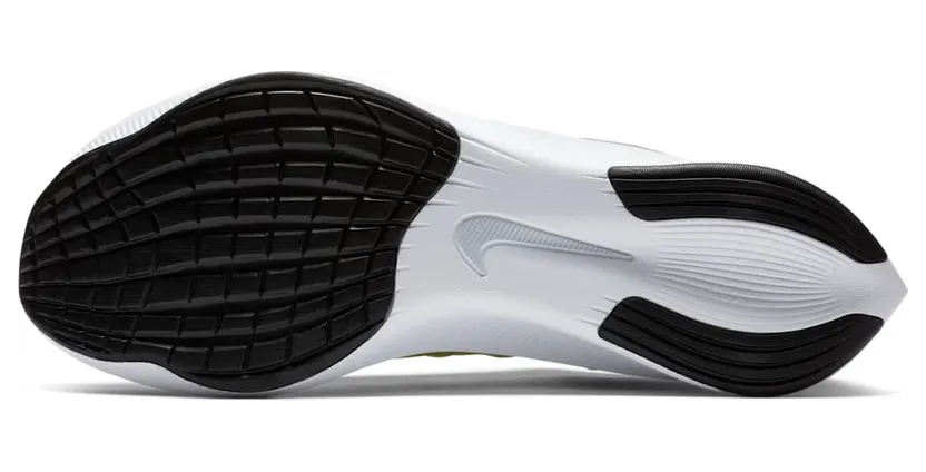 nike-zoom AT8240-104