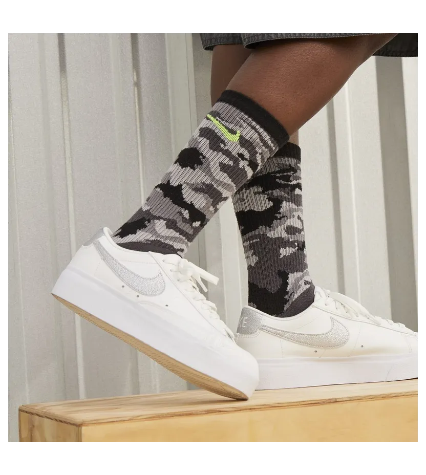 nike-blazer DQ7571-101