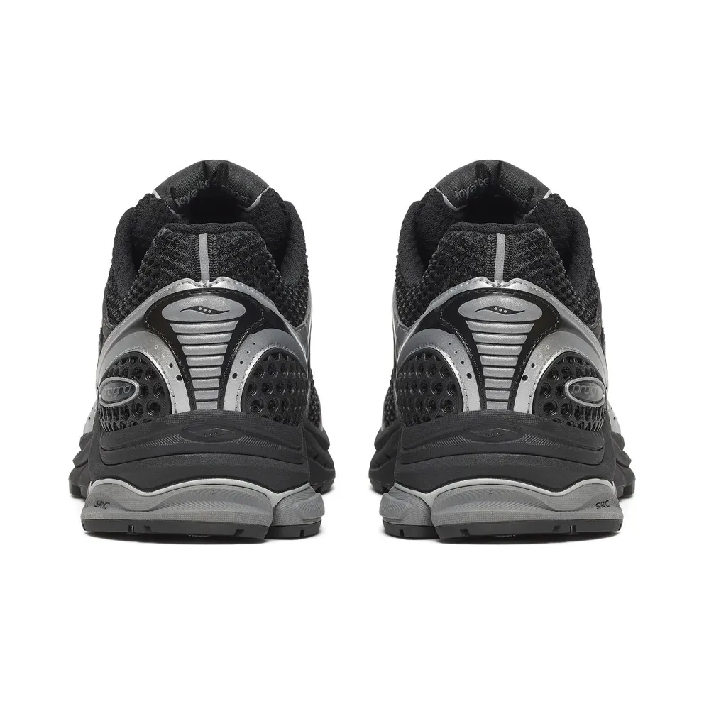 SAUCONY ProGrid Triumph 4 “Black / Silver” (S70704-23)