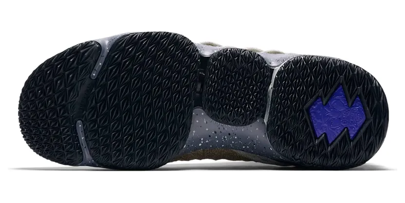 nike-lebron-15 AR4831-900