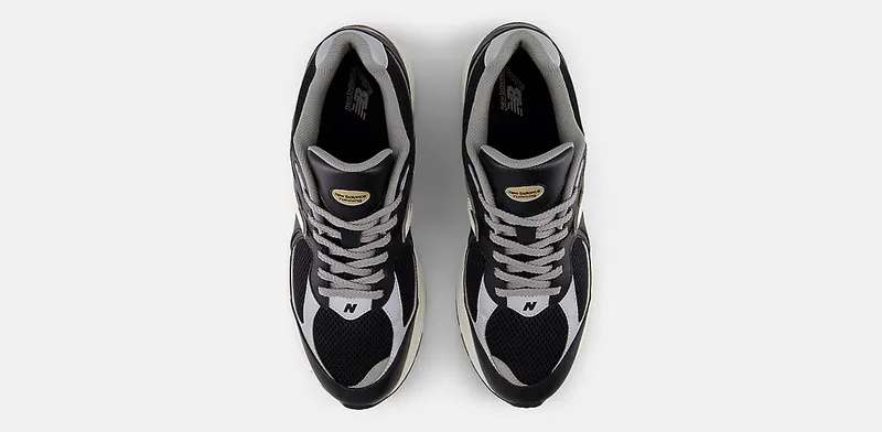 New Balance 2002R Black Sea Salt Gold Metallic (M2002RPO)