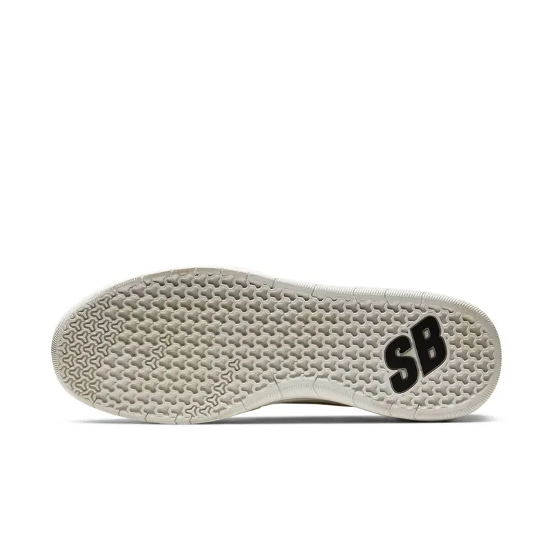 Nike SB Nyjah Free 2 Summit White Black Summit White/Black-Summit White (BV2078-100)