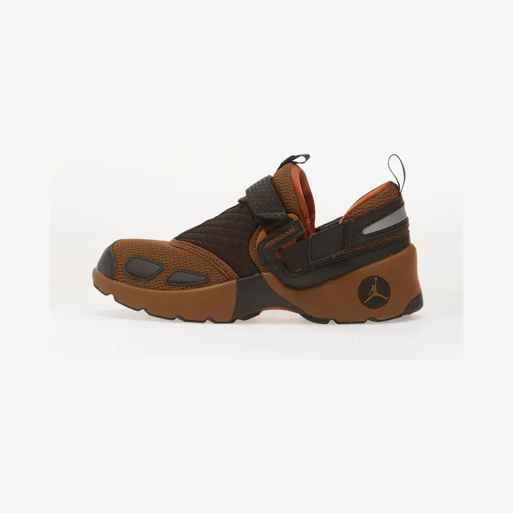 Jordan Trunner Light British Tan / Reflective Silver / White / Desert Orange (HQ2164200)