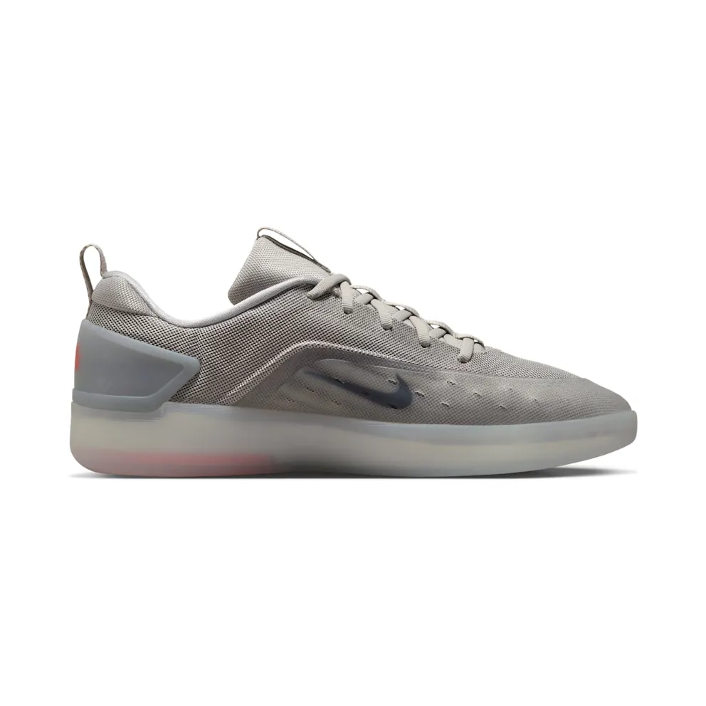 Nike SB Zoom Nyjah 4 College Grey Bright Crimson (FQ1273-001)
