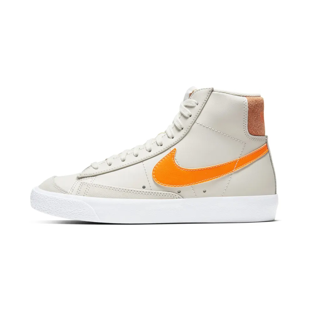 Nike Blazer Mid ’77 Light Bone (W) Light Bone/Orange Trance-White-Total Orange (CZ0461-001)
