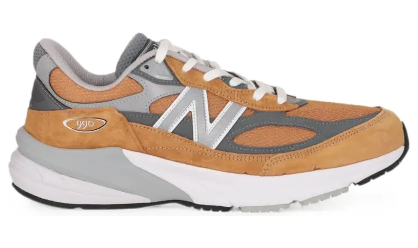 Todd Snyder x New Balance Sneakers mit Wildledereinsätzen – Nude (U990TN6211)