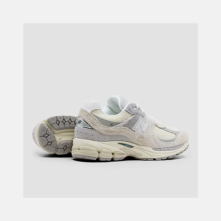 new-balance-2002r M2002REK