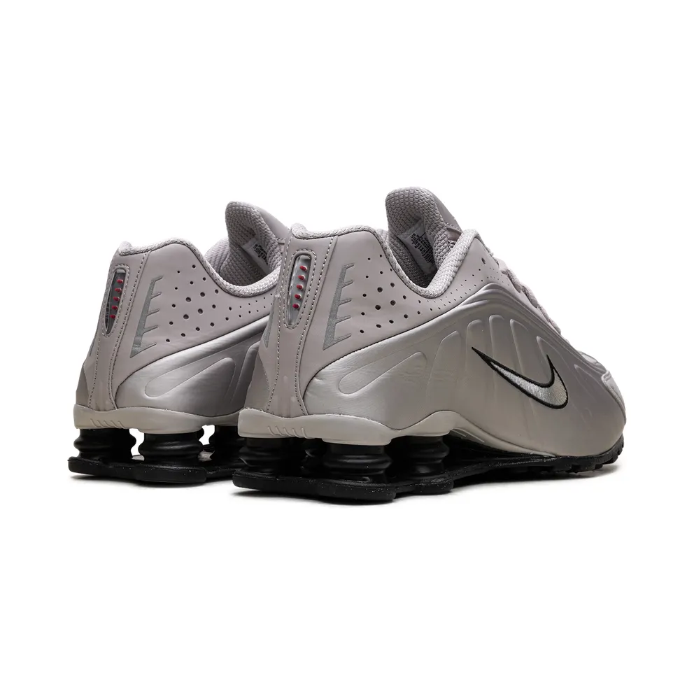 Nike Shox R4 “College Grey” (IH0265-009)