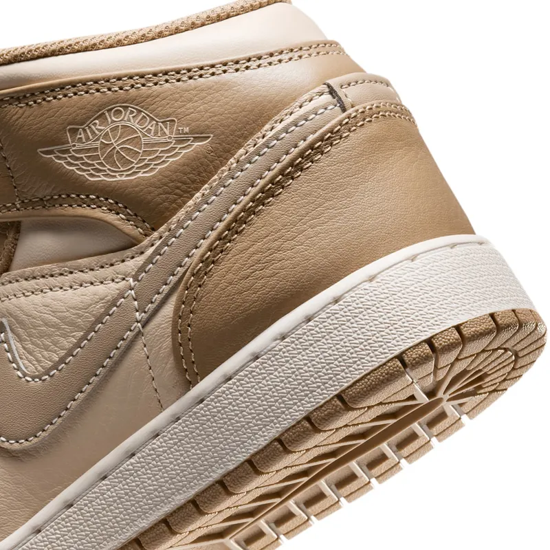 air-jordan-1 HF4781-203