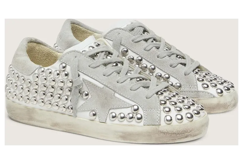 Golden Goose Super-Star In White Leather With Light Gray Star And Metal Studs (GWF00101.F008417.10276) (2)